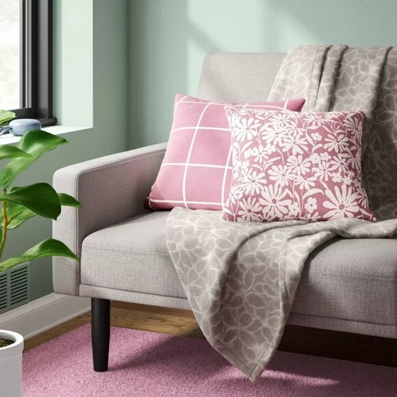 Plush Floral Throw Blanket - Picture 1 of 4